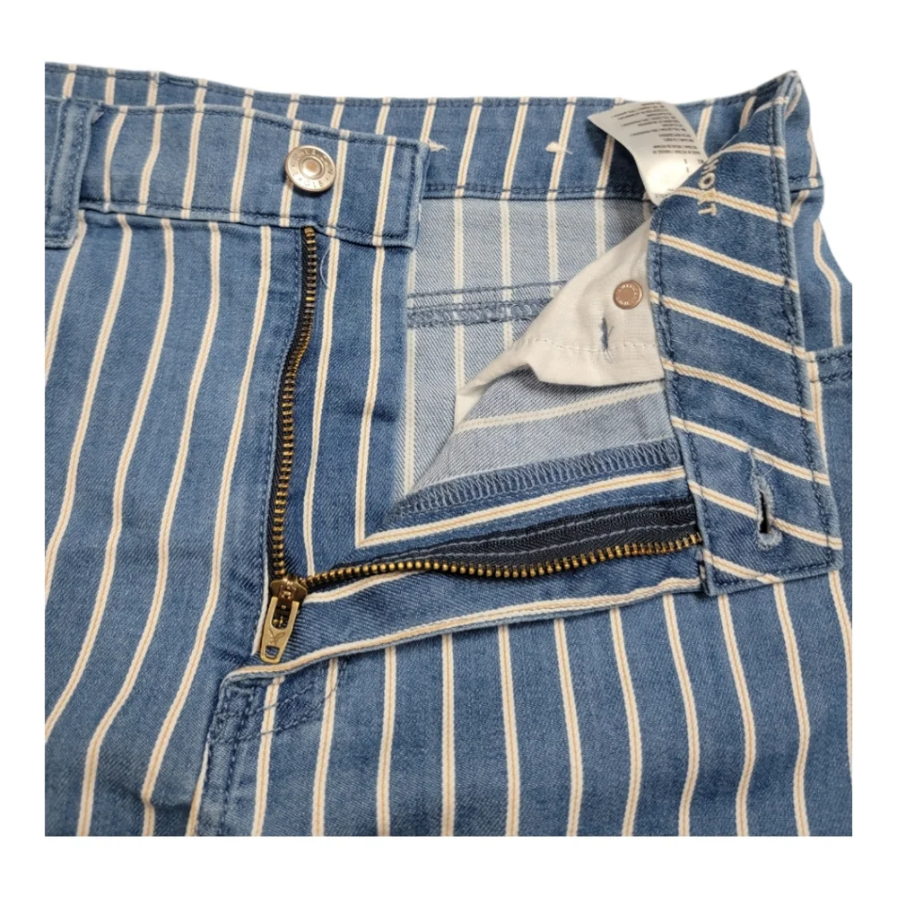 American Eagle Striped Mom Shorts Size 8‎ Blue White Summer Vacation Preppy